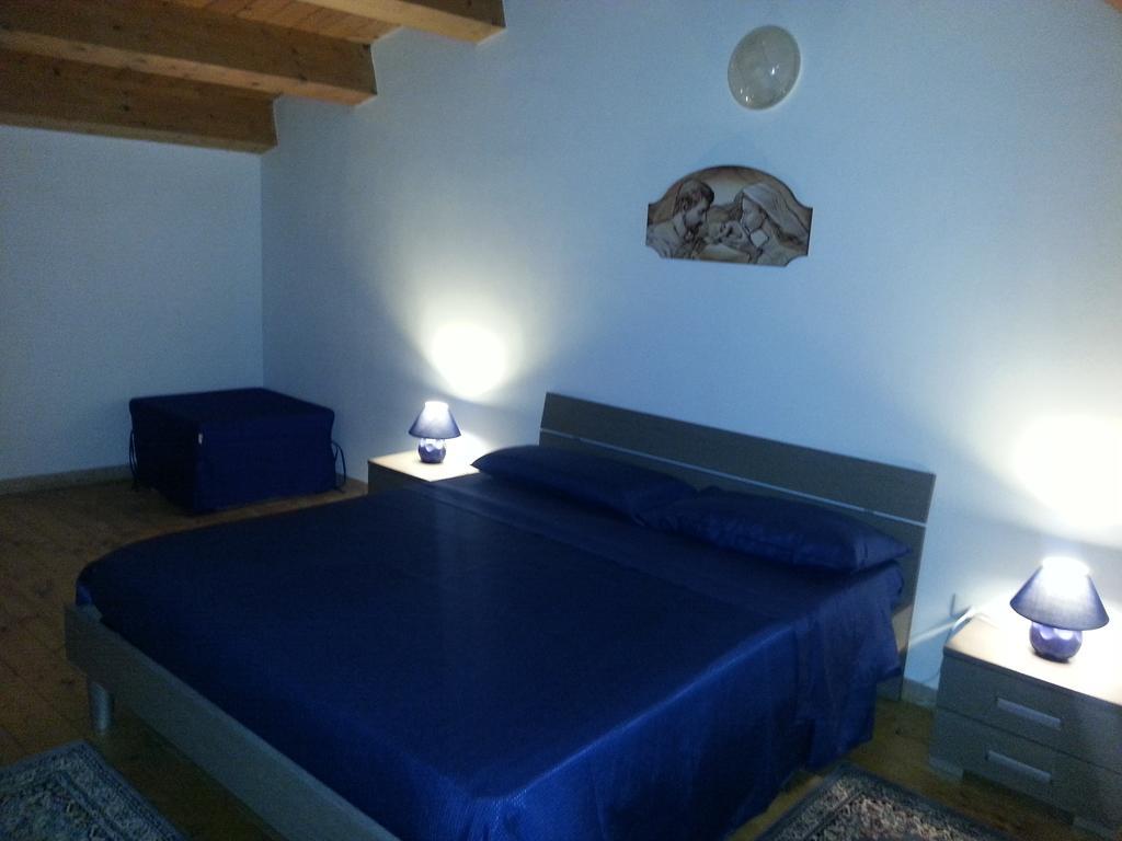 Casa Vacanze Il Quadrifoglio Ното Стая снимка